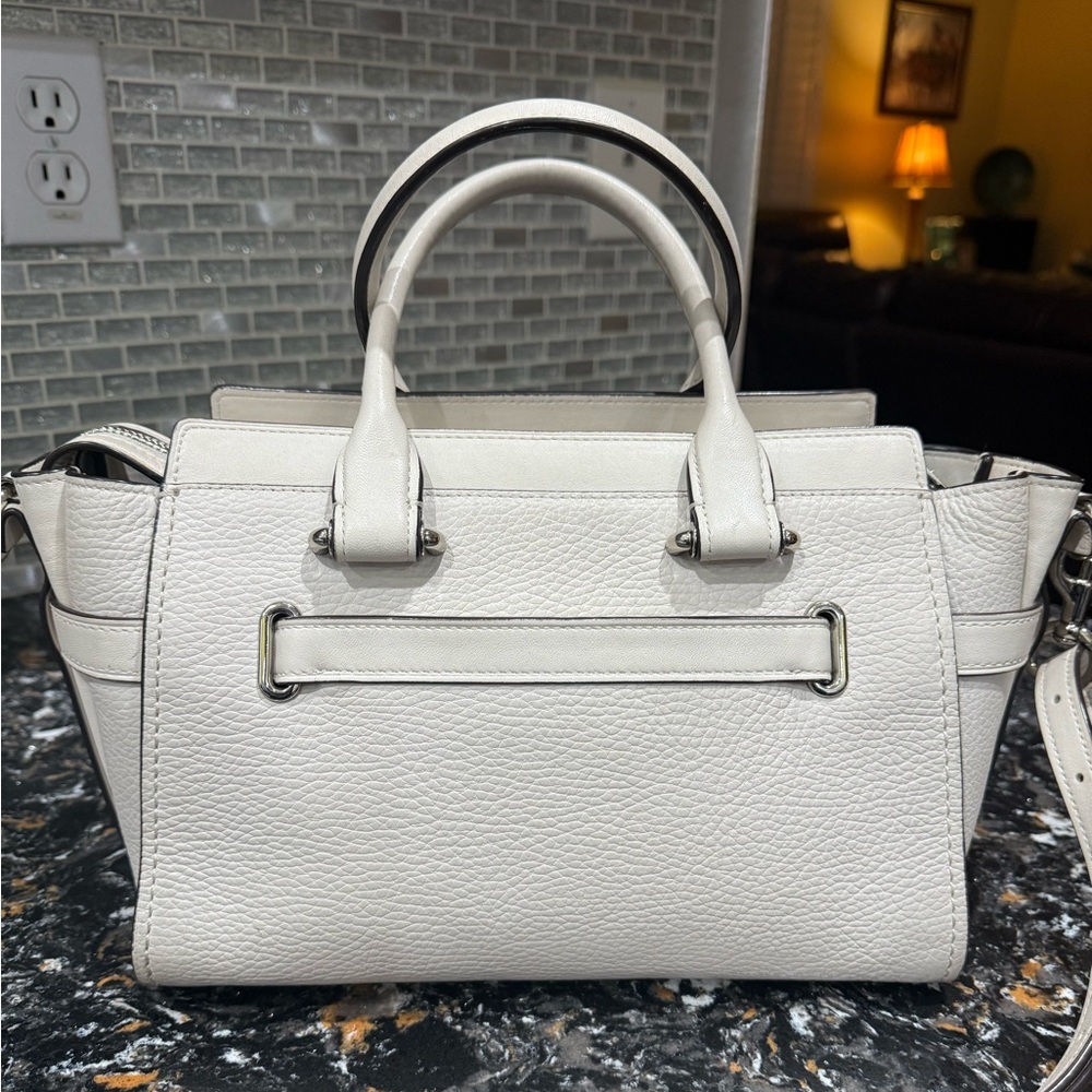COACH 2018 Swagger 27 Carryall
Color- Chalk EUC - Picture 2 of 14